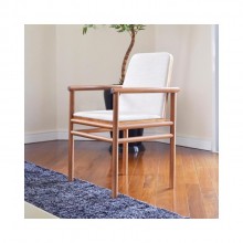 Cadeira Design Assinado Estofada em Madeira OQ da Casa