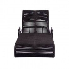Chaise Elo por Filipe Ramos Design possui base e tubos de aço com pintura eletrostatica