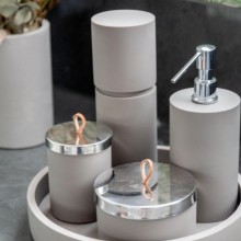 Kit ou Conjunto de Acessrios Para Banheiro Minimalista 