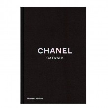 Livro Capa Dura de Mesa Chanel Catwalk Fotografia e Moda 