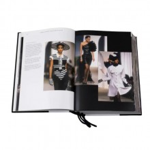 Livro Capa Dura de Mesa Chanel Catwalk Fotografia e Moda 